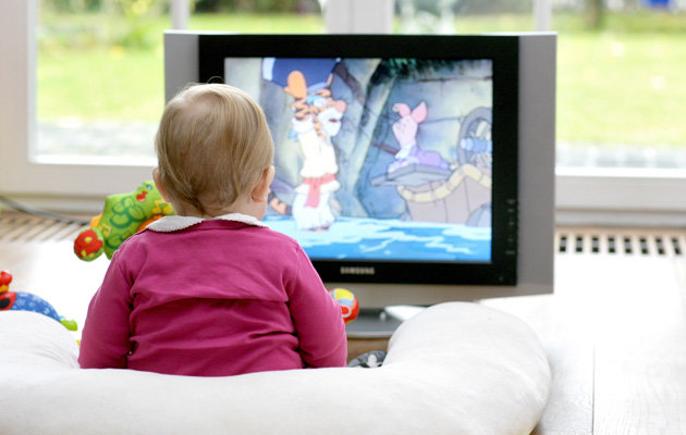 Πώς να περιορίσετε την ώρα που βλέπουν τα παιδιά τηλεόραση